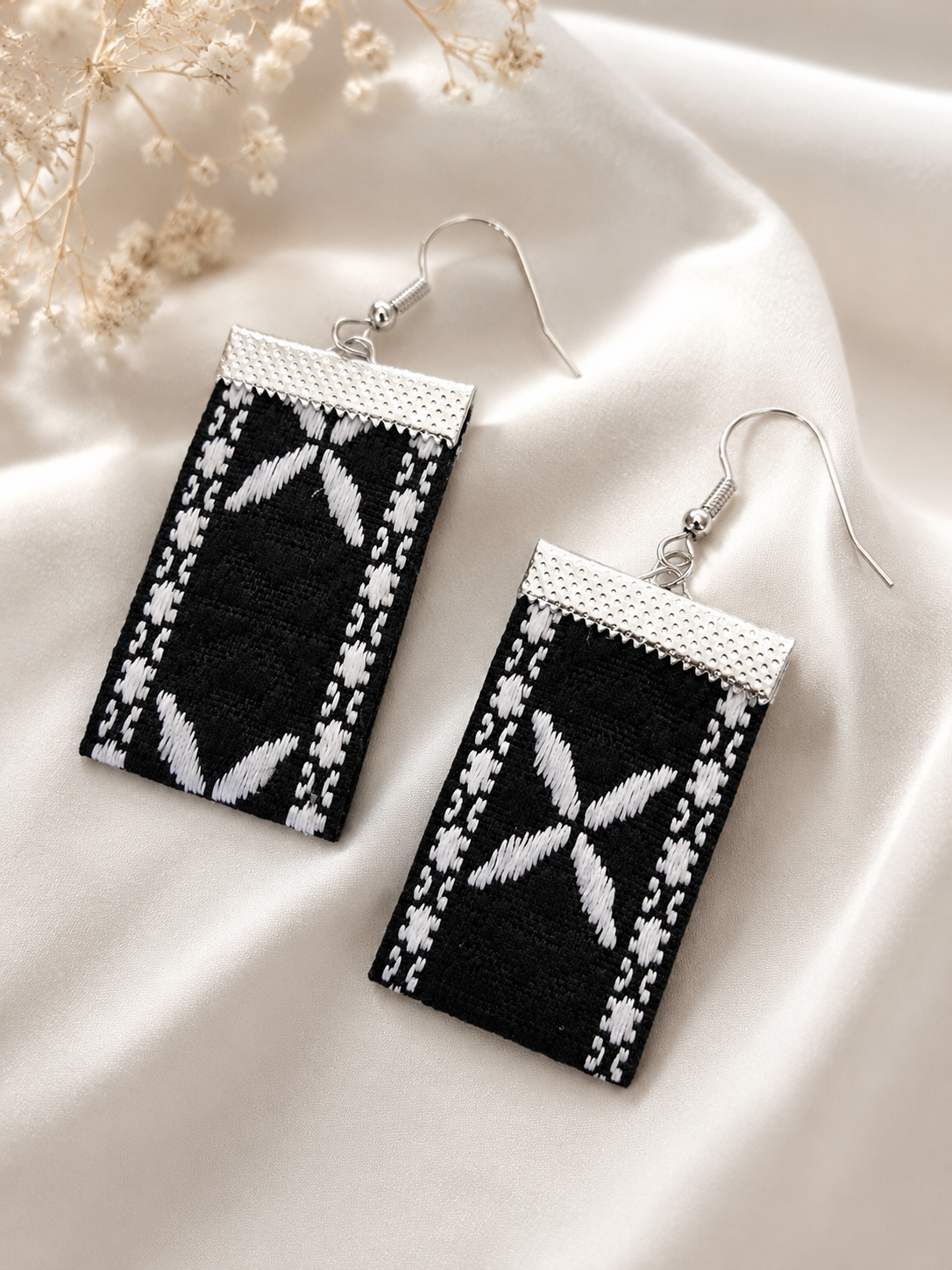 Poly Queen Earrings